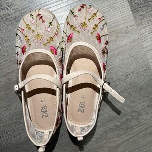 Zara mesh flats